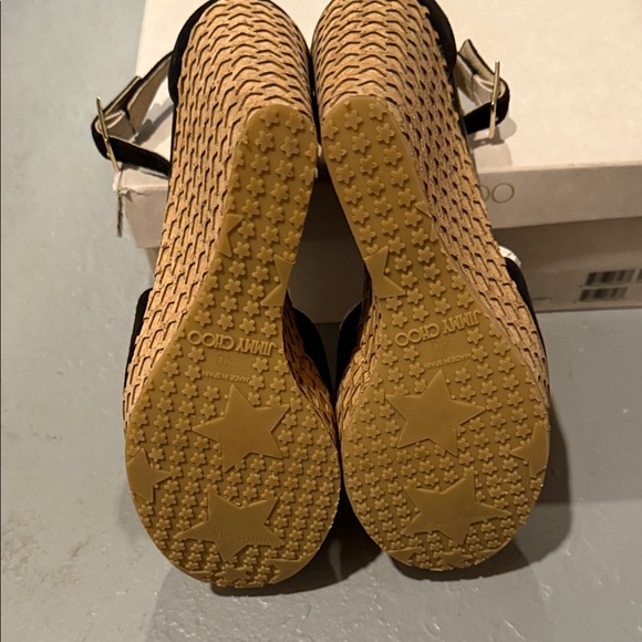 Jimmy Choo pela t- strap Elegant Black and Gold Platforms - Picture 7 of 8